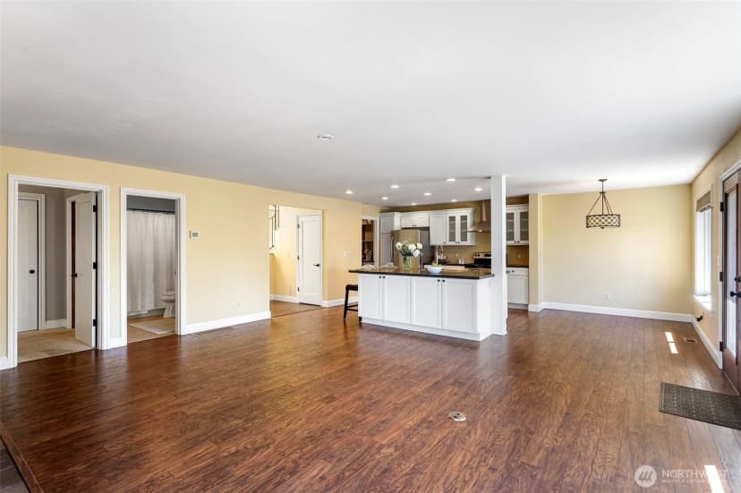Property photo for 6234 Ne 182nd Street, Kenmore photo 8