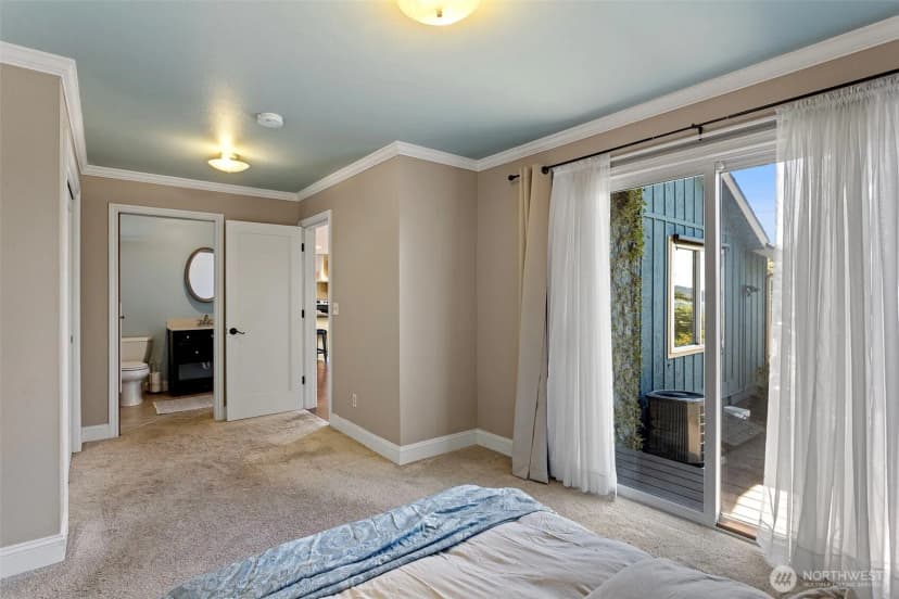 Property photo for 6234 Ne 182nd Street, Kenmore photo 15