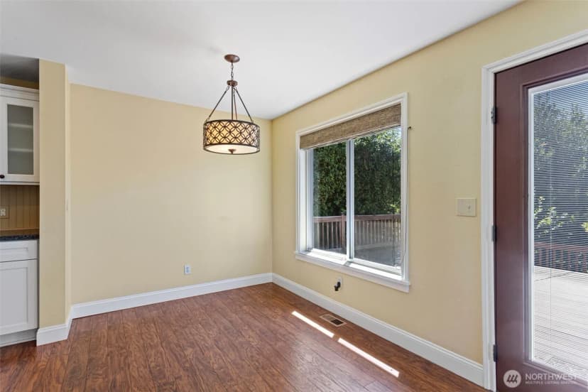 Property photo for 6234 Ne 182nd Street, Kenmore photo 6