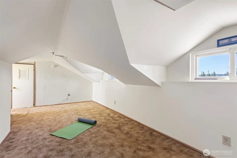 Property photo for 6234 Ne 182nd Street, Kenmore photo 19