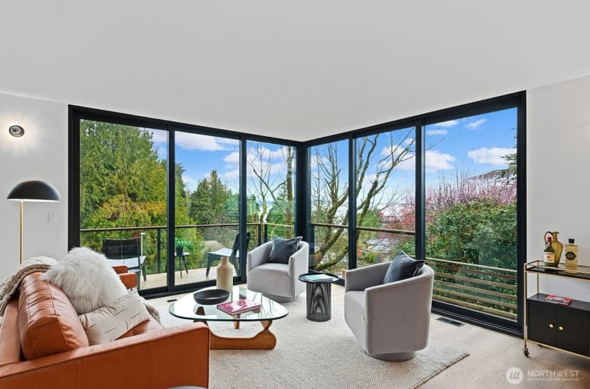 Property photo for 9318 47th Avenue Sw, Seattle photo 6