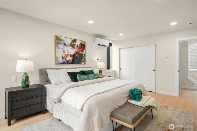 Property photo for 1125 A 10th Avenue E, Seattle photo 11