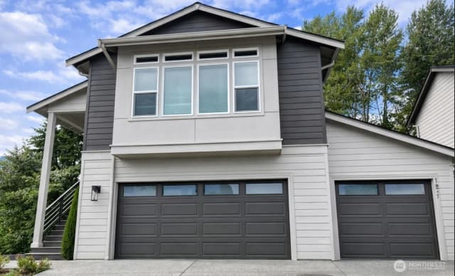 Property photo for 15227 51st Avenue S, Tukwila photo 2