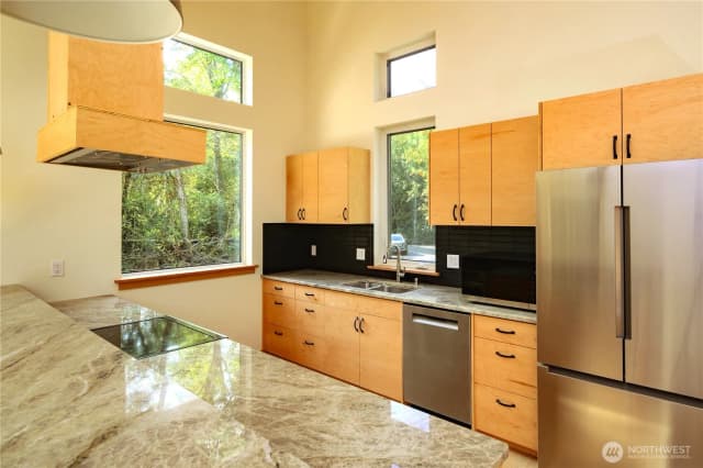 Property photo for 3067 E Smith Road, Bellingham photo 4