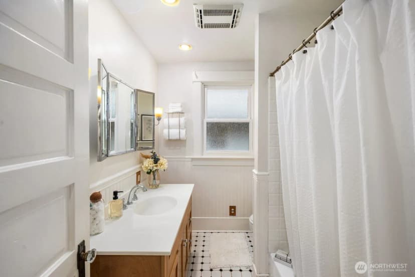 Property photo for 907 Nw 61st Street, Seattle photo 19