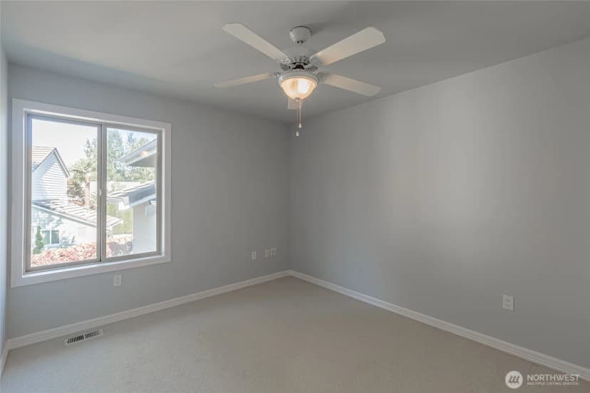 Property photo for 5207 77th Court W, University Place photo 29