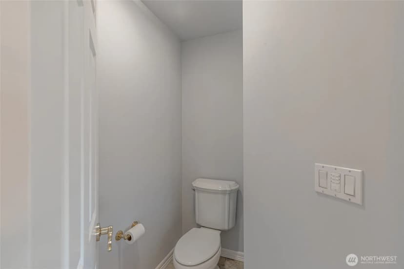 Property photo for 5207 77th Court W, University Place photo 21