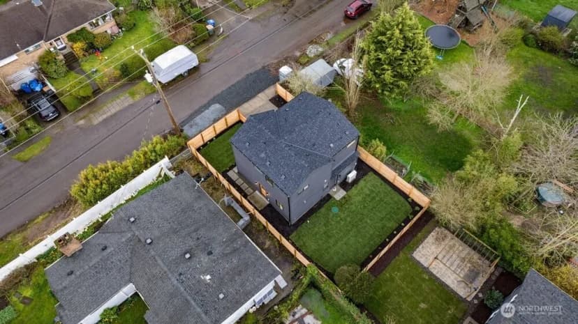Property photo for 3215 22nd Avenue S, Seattle photo 28