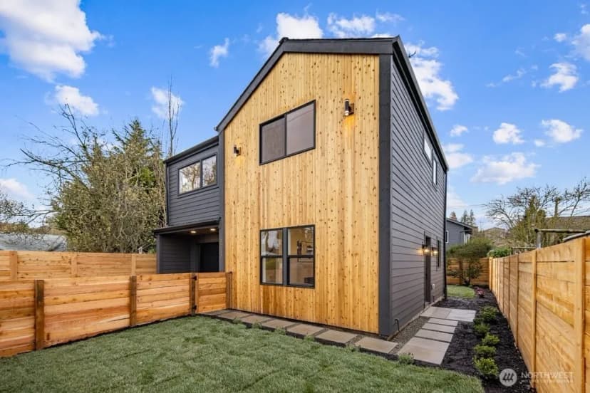 Property photo for 3215 22nd Avenue S, Seattle photo 25