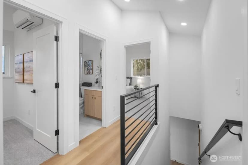 Property photo for 3215 22nd Avenue S, Seattle photo 12