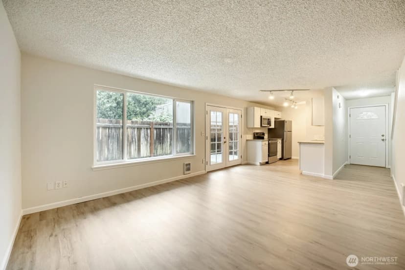 Property photo for 13059 Pacific Highway Sw #c, Lakewood photo 3