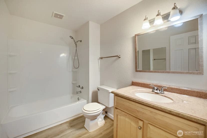 Property photo for 13059 Pacific Highway Sw #c, Lakewood photo 10