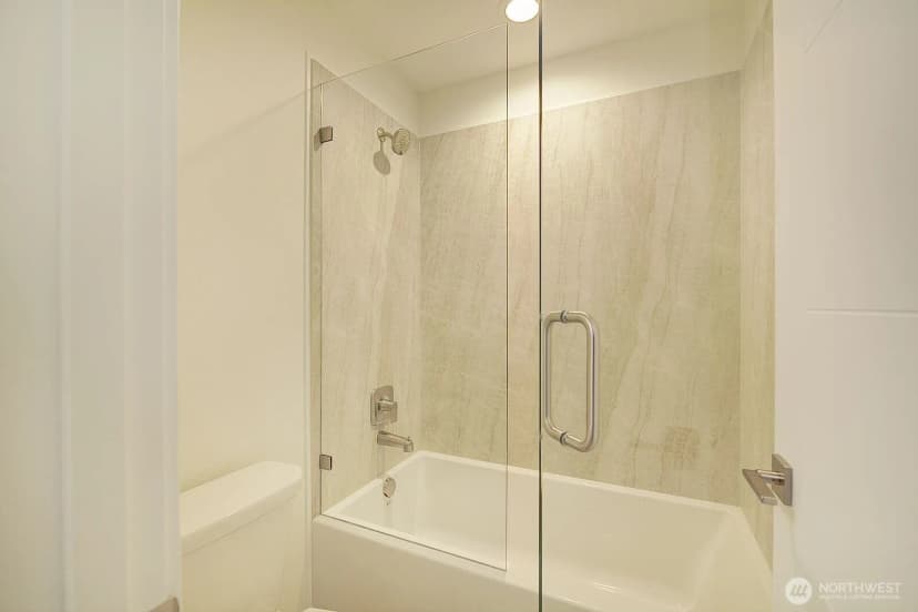 Property photo for 865 Front Street S, Issaquah photo 30