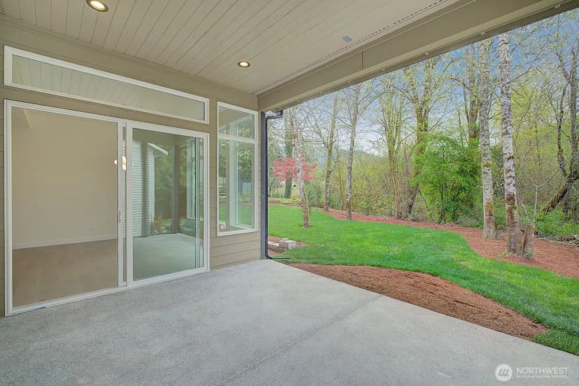Property photo for 865 Front Street S, Issaquah photo 19