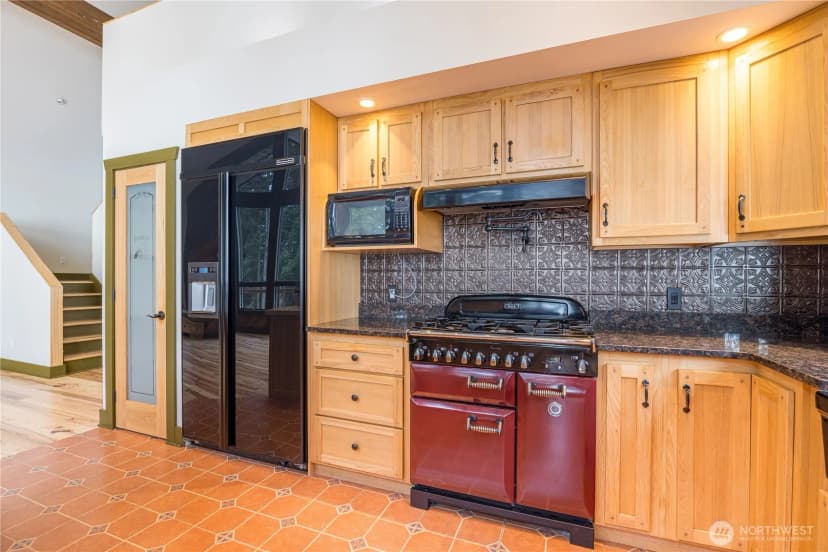 Property photo for 444 Ocean Cove Lane, Port Angeles photo 8