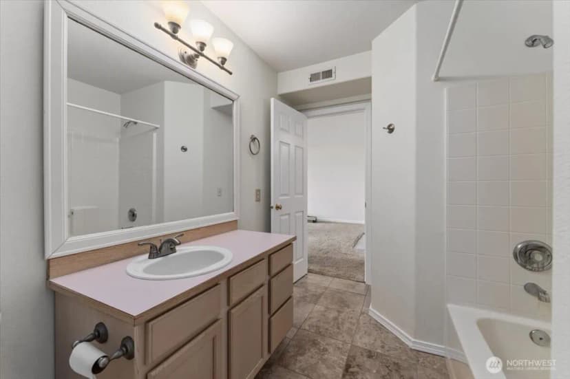 Property photo for 2305 W Woodin Ave #2e, Chelan photo 17