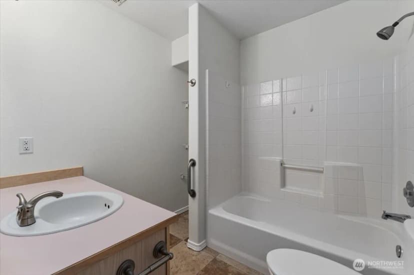 Property photo for 2305 W Woodin Ave #2e, Chelan photo 19