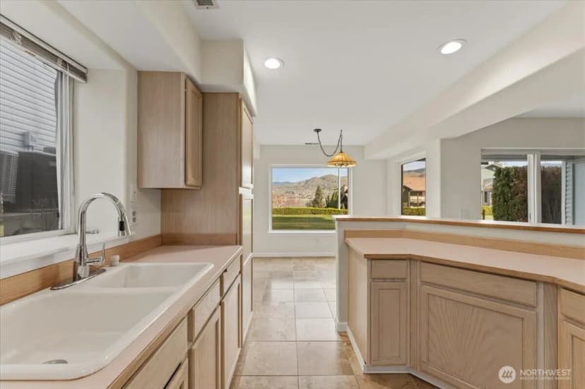 Property photo for 2305 W Woodin Ave #2e, Chelan photo 2