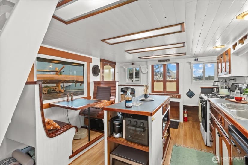 Property photo for 2706 Westlake Avenue N #01a, Seattle photo 10