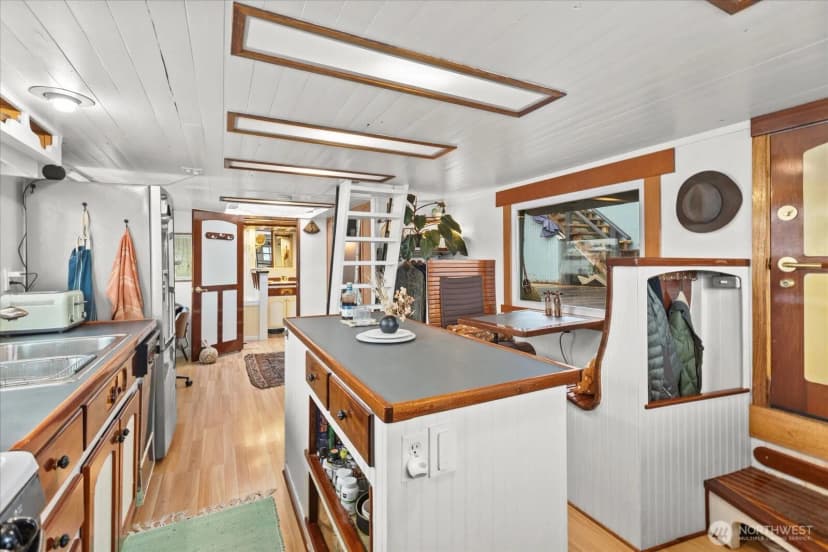 Property photo for 2706 Westlake Avenue N #01a, Seattle photo 14