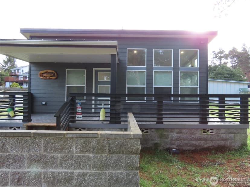 Property photo for 300 Surf Street, Westport photo 2