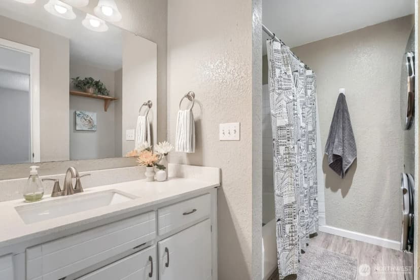Property photo for 4100 Lake Washington Boulevard N #b102, Renton photo 22