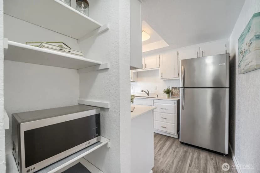 Property photo for 4100 Lake Washington Boulevard N #b102, Renton photo 12