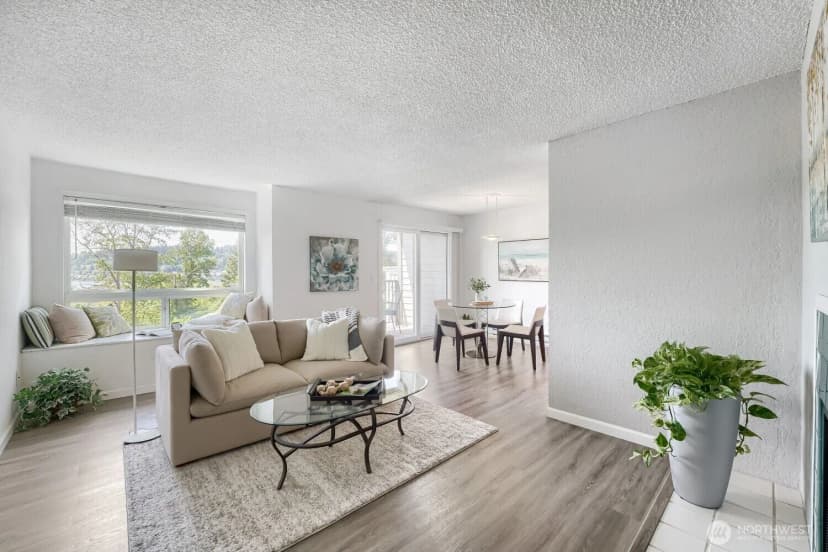Property photo for 4100 Lake Washington Boulevard N #b102, Renton photo 3