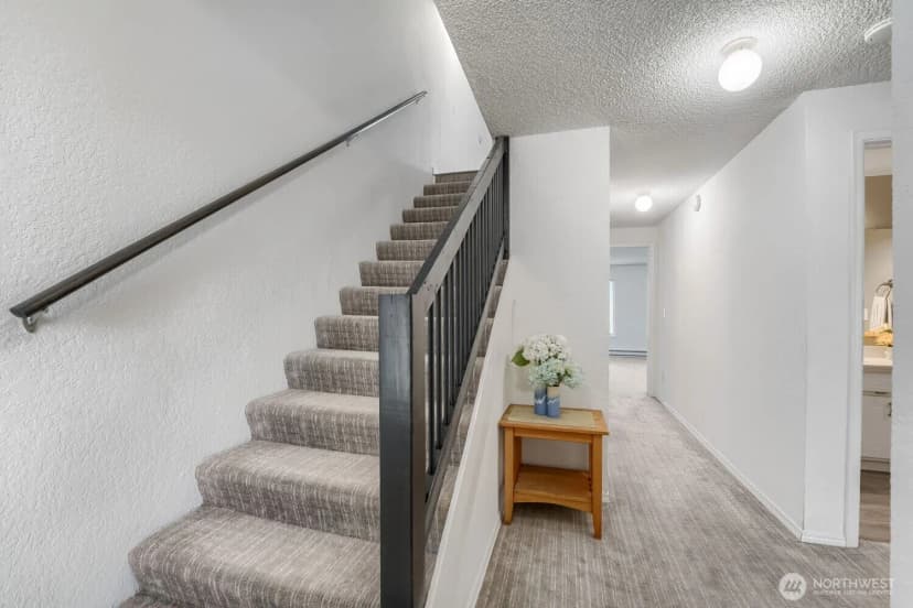 Property photo for 4100 Lake Washington Boulevard N #b102, Renton photo 2