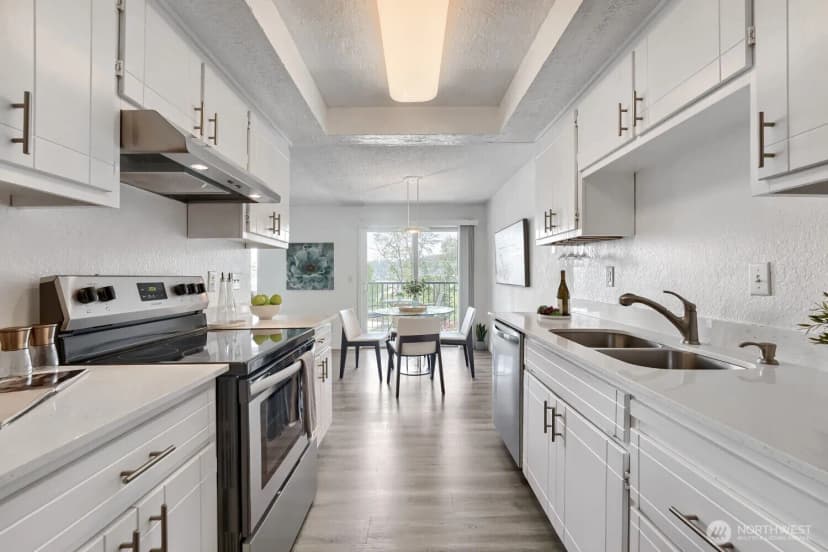 Property photo for 4100 Lake Washington Boulevard N #b102, Renton photo 13