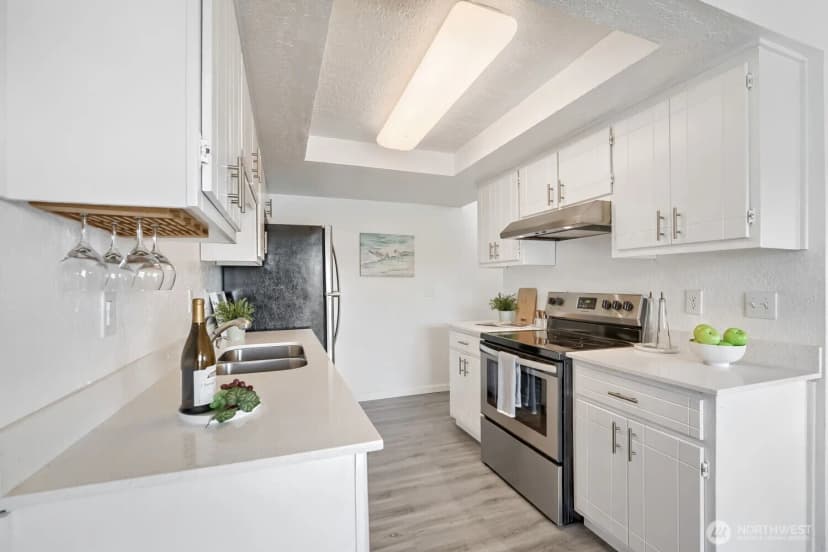 Property photo for 4100 Lake Washington Boulevard N #b102, Renton photo 11