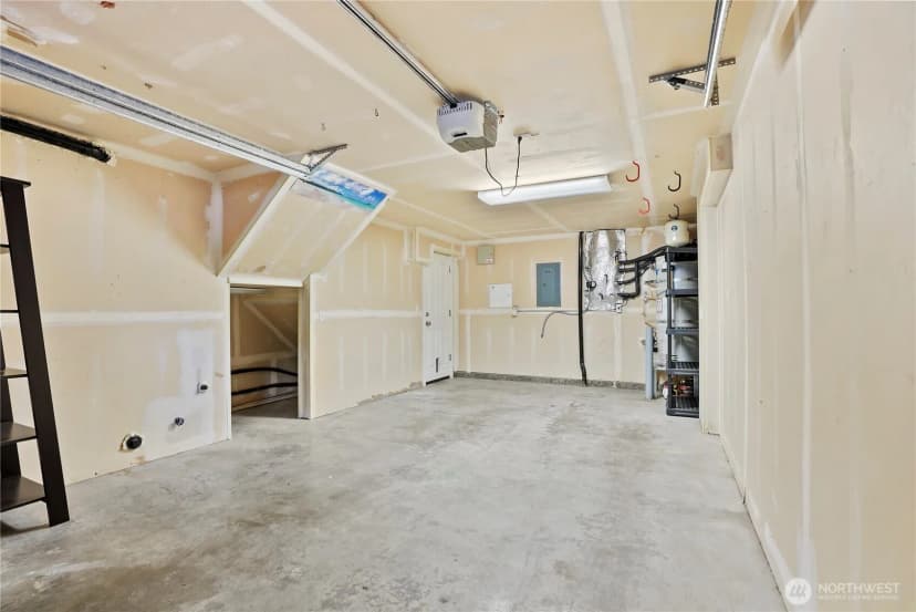 Property photo for 6342 5th Ave Ne, Seattle photo 17