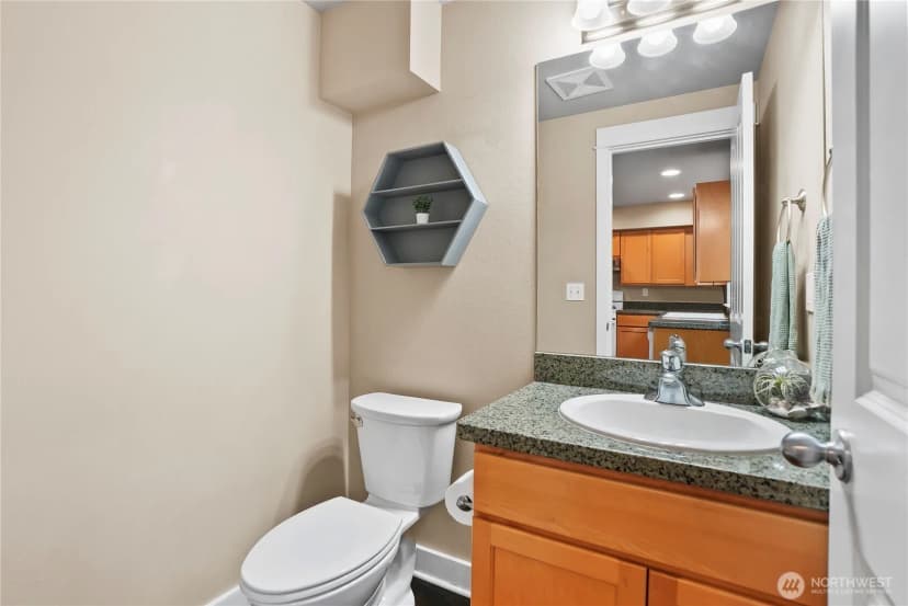 Property photo for 6342 5th Ave Ne, Seattle photo 7