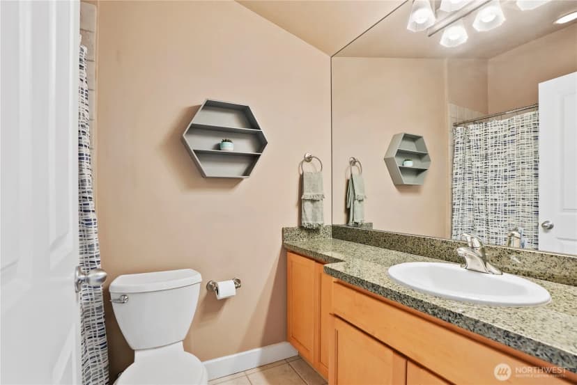 Property photo for 6342 5th Ave Ne, Seattle photo 15
