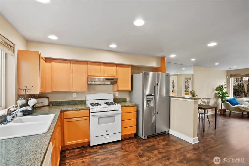 Property photo for 6342 5th Ave Ne, Seattle photo 6
