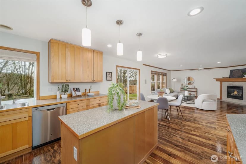 Property photo for 261 Blaine Drive Se, Renton photo 13