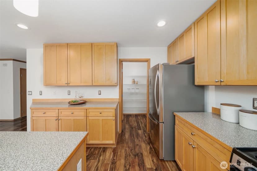 Property photo for 261 Blaine Drive Se, Renton photo 10