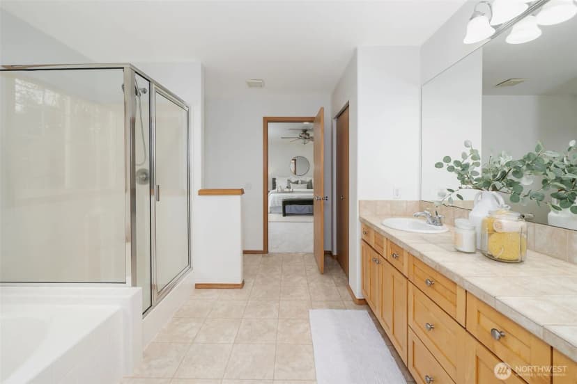 Property photo for 261 Blaine Drive Se, Renton photo 28