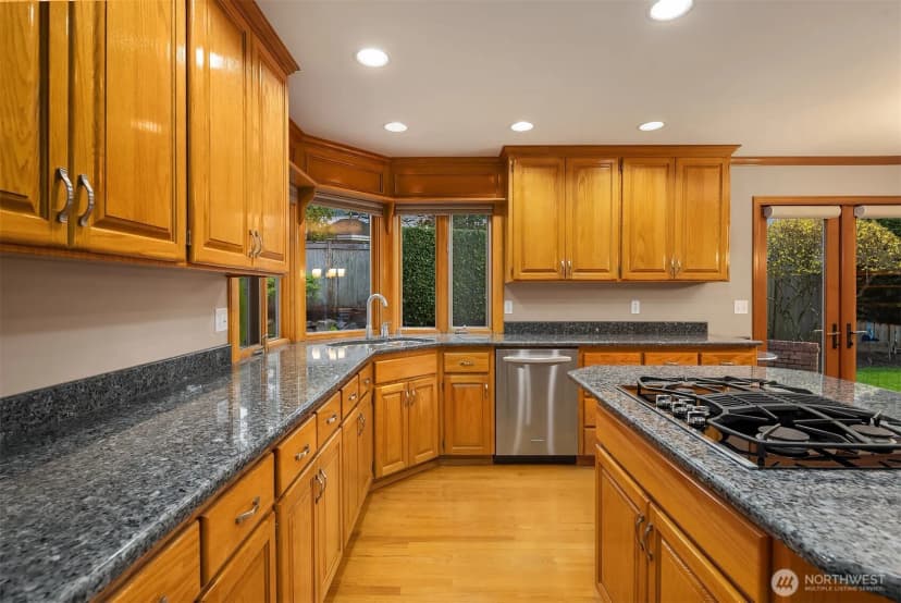 Property photo for 6728 St. Andrews Drive, Mukilteo photo 8