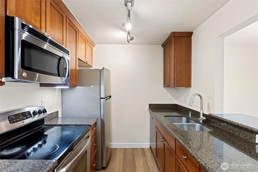 Property photo for 14200 Se 6th Street #57, Bellevue photo 6