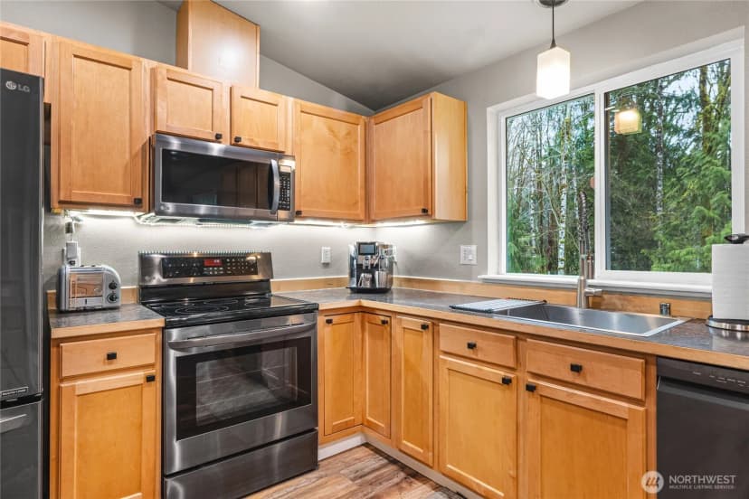 Property photo for 100 W Wivell Road, Shelton photo 14