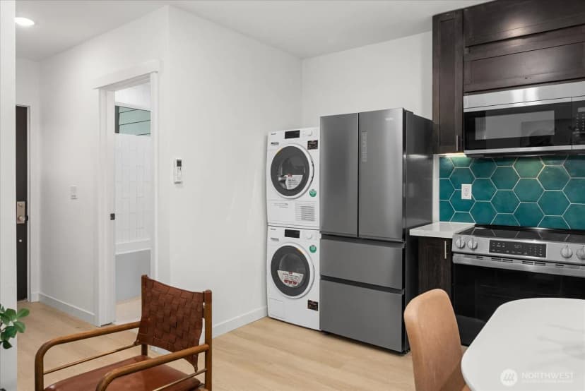 Property photo for 828 S Sullivan Street #b, Seattle photo 5
