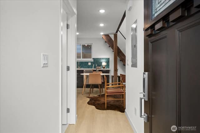 Property photo for 828 S Sullivan Street #b, Seattle photo 2