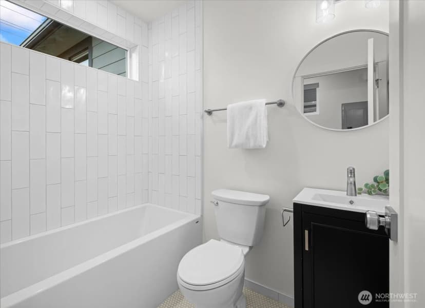Property photo for 828 S Sullivan Street #b, Seattle photo 7