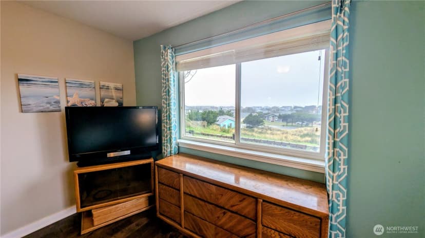 Property photo for 32805 J Place, Ocean Park photo 22