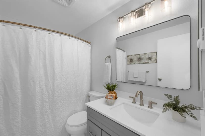 Property photo for 5736 S 238th Court #e1, Kent photo 22