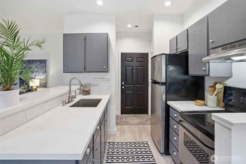 Property photo for 4530 Meridian Avenue N #s-2, Seattle photo 11