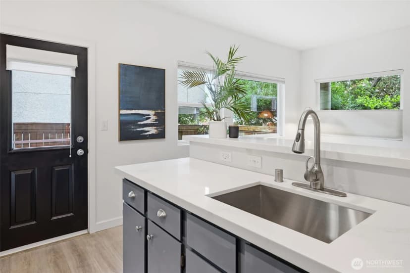 Property photo for 4530 Meridian Avenue N #s-2, Seattle photo 12