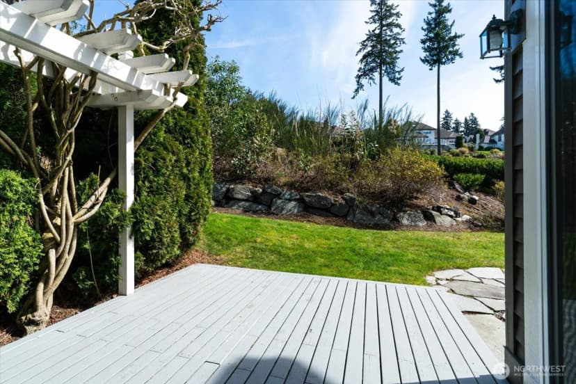 Property photo for 11617 E Oakmont Drive, Mukilteo photo 30