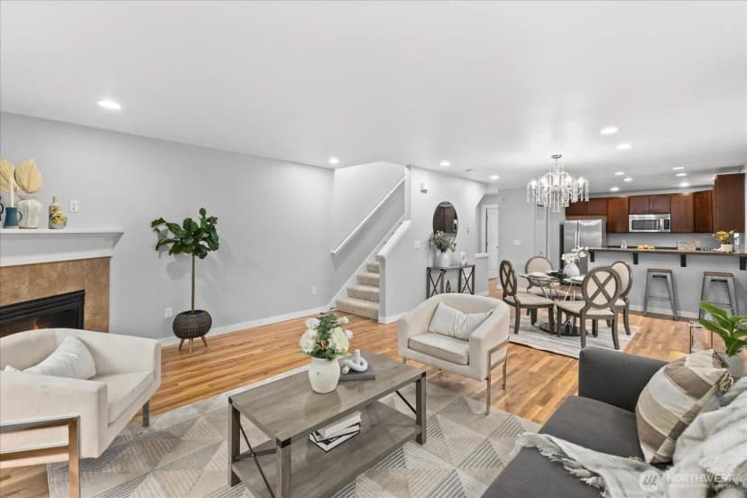 Property photo for 930 N 96th Street, Seattle photo 5